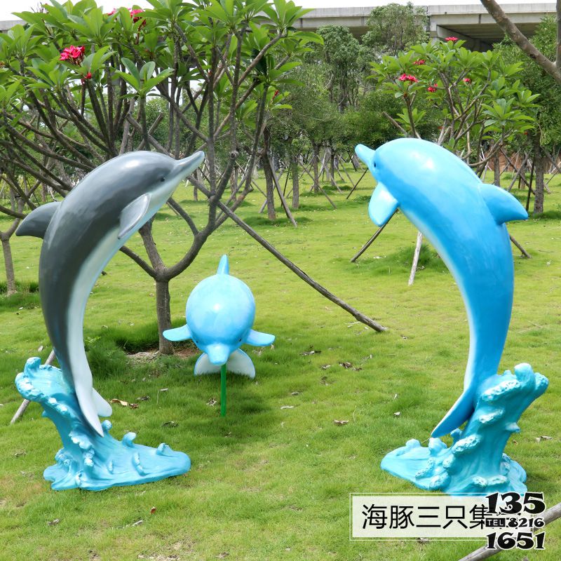 海豚雕塑-公园一家三口不锈钢海豚雕塑高清图片