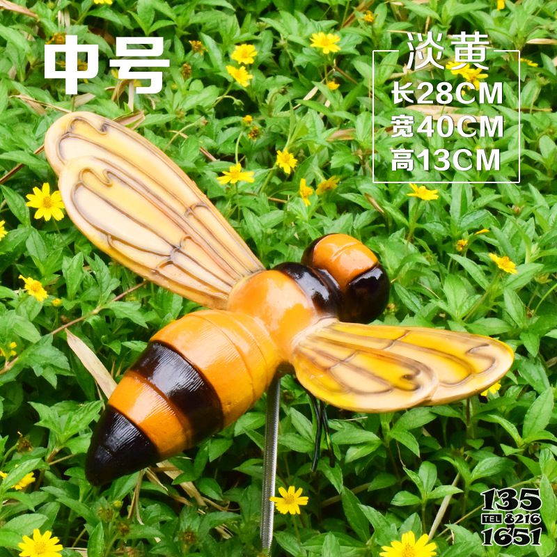 蜜蜂雕塑-儿童校园彩绘飞翔中号玻璃钢蜜蜂雕塑高清图片