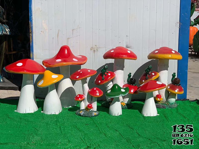 蘑菇雕塑-仿真蘑菇玻璃钢植物蘑菇雕塑高清图片