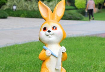 兔子雕塑-草坪摆放一只黄色树脂兔子雕塑