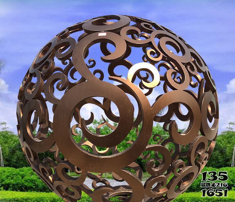 镂空球雕塑-广场创意不锈钢喷金烤漆镂空球雕塑高清图片