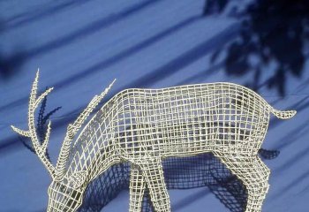 梅花鹿雕塑-公园内景区不锈钢镂空低头的梅花鹿雕塑
