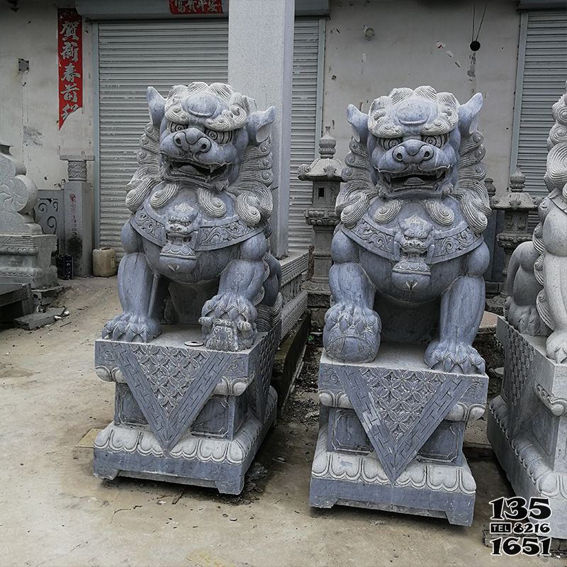 狮子雕塑-大型仿真动物青石石雕庭院狮子雕塑高清图片