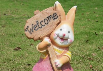 兔子雕塑-公园一只举牌子的树脂兔子雕塑