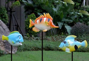 鱼雕塑-花园三只玻璃钢彩绘鱼雕塑