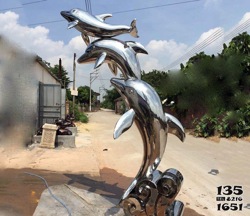 海豚雕塑-农场三只跳跃的不锈钢海豚雕塑高清图片