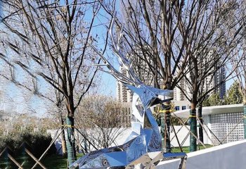 梅花鹿雕塑-不锈钢镜面户外景观跳跃的梅花鹿雕塑