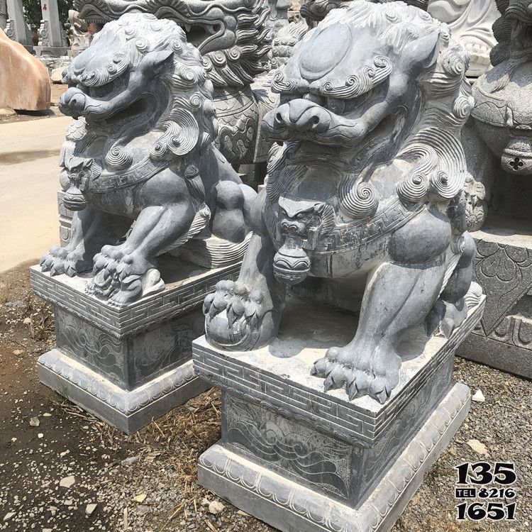 狮子雕塑-青石石雕镇宅招财别墅小区狮子雕塑高清图片