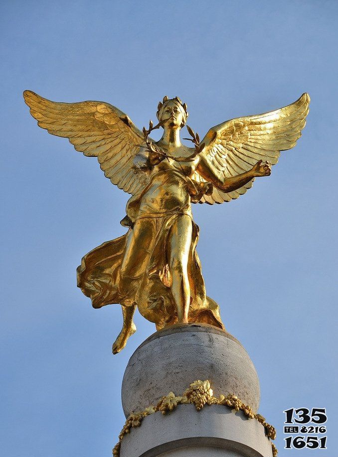 天使雕塑-广场拿着橄榄枝的天使景观玻璃钢镀金雕塑高清图片