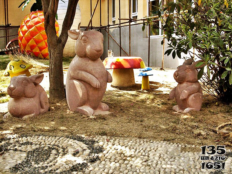 兔子雕塑-庭院三只抽象玻璃钢兔子雕塑高清图片