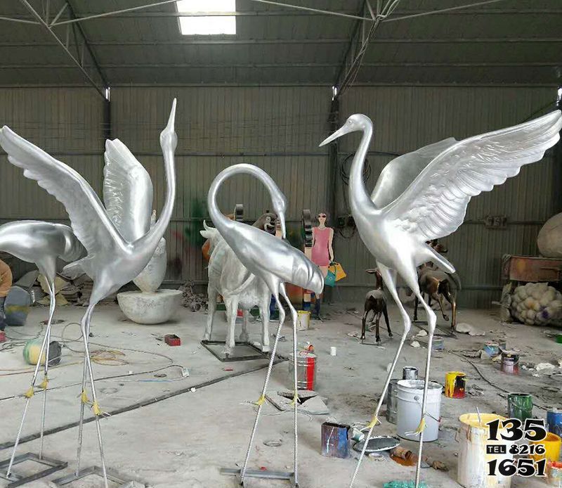 鹤雕塑-不锈钢抛光公园景区户外装饰品摆件鹤雕塑高清图片