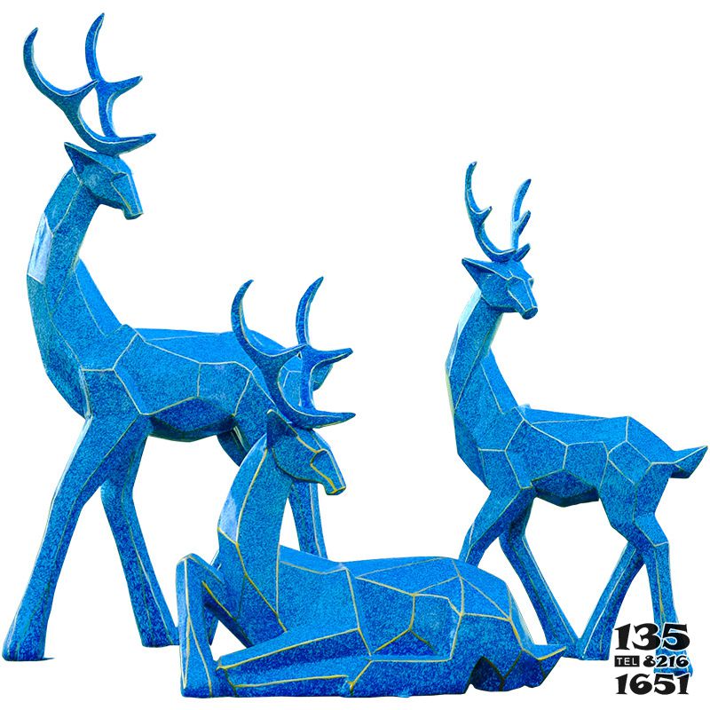 鹿雕塑-户外玻璃钢彩绘几何公园景区蓝色鹿雕塑高清图片