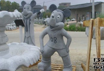 米老鼠雕塑-公园两只晨练的石雕米老鼠雕塑