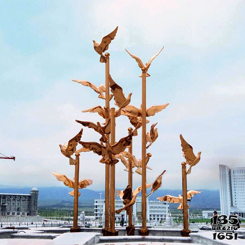 鸽子雕塑-不锈钢喷金烤漆镜面创意飞翔鸽子雕塑高清图片
