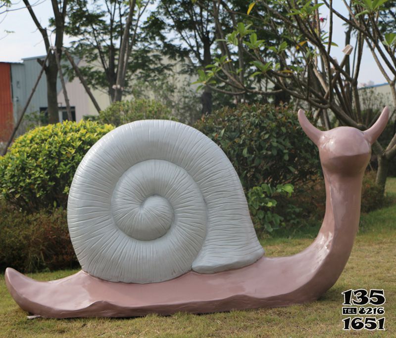 蜗牛雕塑-公园摆放的大角玻璃钢创意蜗牛雕塑高清图片
