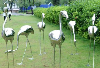 火烈鸟雕塑-草坪一群散步的不锈钢火烈鸟雕塑
