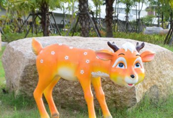 鹿雕塑-公园草坪石头旁边的玻璃钢鹿雕塑