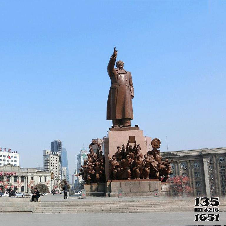 毛泽东雕塑-城市广场毛主席大型人物景观毛泽东雕塑高清图片