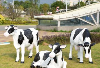牛雕塑-城市花园三只玻璃钢牛雕塑