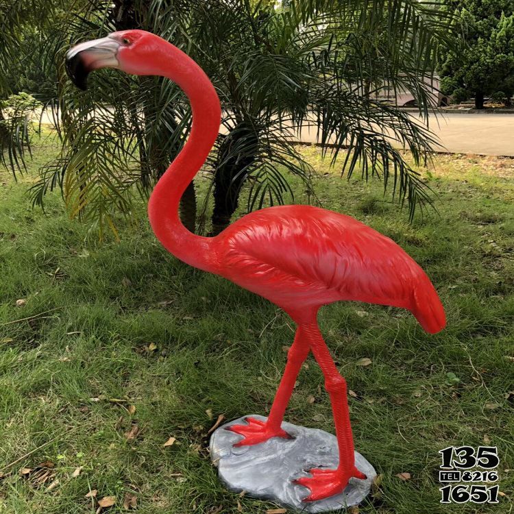 火烈鸟雕塑-公园一只站立的红色玻璃钢火烈鸟雕塑