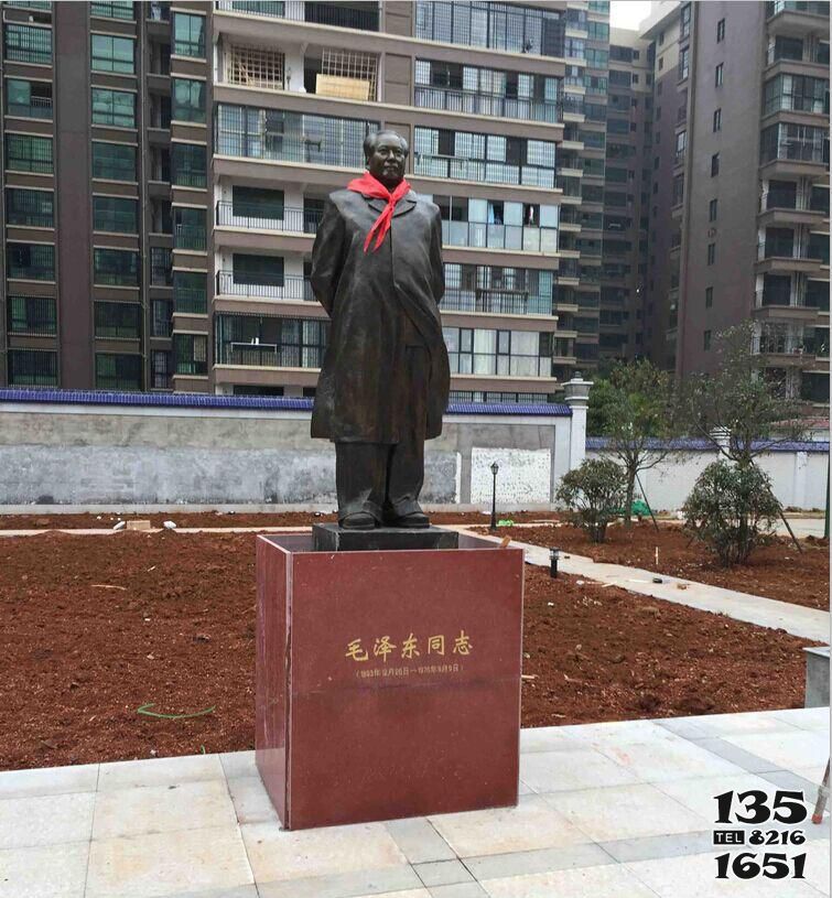 毛泽东雕塑-城市小区玻璃钢仿铜伟大领袖毛泽东雕塑高清图片