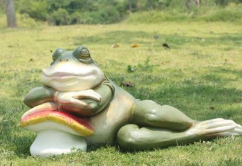 青蛙雕塑-景区玻璃钢趴着的青蛙雕塑