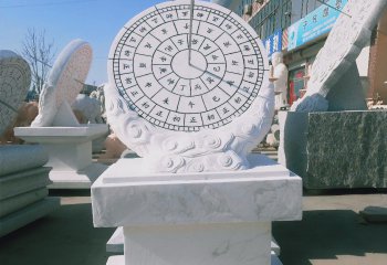 日晷雕塑-汉白玉石雕浮雕石柱上的日晷雕塑