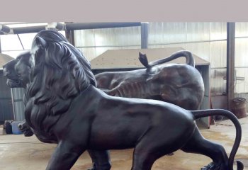 狮子雕塑-不锈钢仿铜户外园林大型仿真行走的狮子雕塑