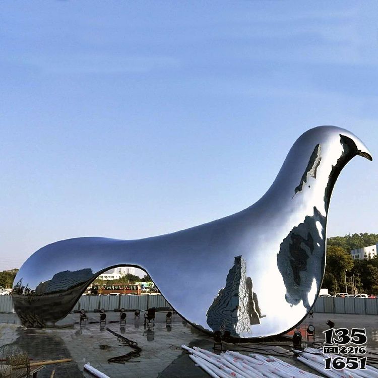 鸽子雕塑-大型广场抽象艺术不锈钢镜面抽象鸽子雕塑高清图片