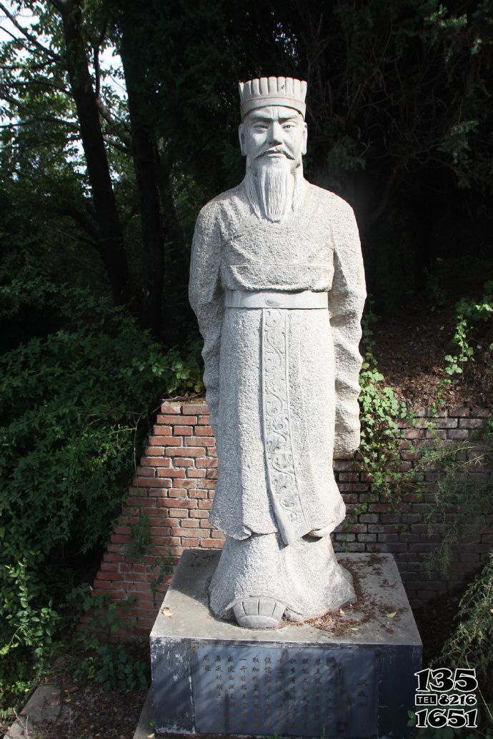 刘彻雕塑-中国西汉第七位黄帝汉武帝刘彻石雕塑像高清图片