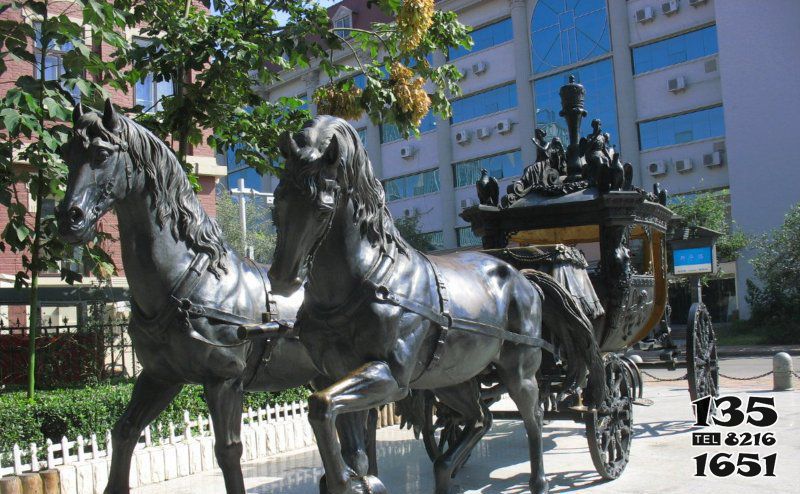 马车雕塑-学校景区铸造青铜马车雕塑高清图片