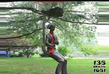 美女雕塑-公园铜雕荡秋千的美女雕塑