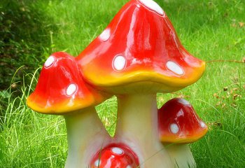 蘑菇雕塑-草坪创意玻璃钢红色黄边四头蘑菇雕塑