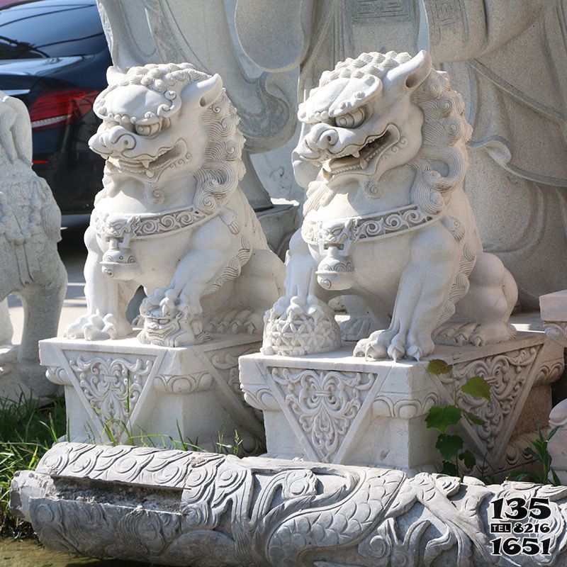 狮子雕塑-公园创意大理石石雕一对狮子雕塑高清图片