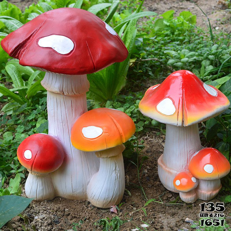 蘑菇雕塑-园林草坪创意景观装饰品雕塑摆件高清图片
