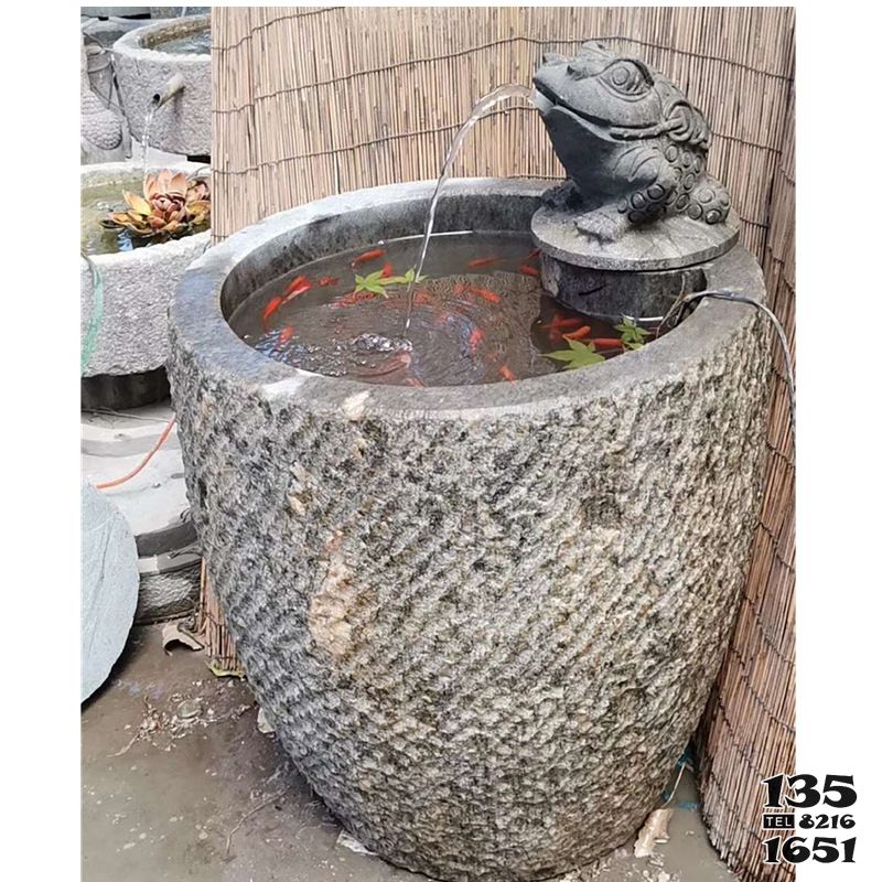 石槽雕塑-日式庭院石槽禅意流水摆件户外养鱼石盆鱼缸水景雕塑高清图片