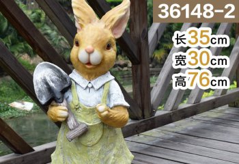 兔子雕塑-动物园一只在劳动的玻璃钢兔子雕塑
