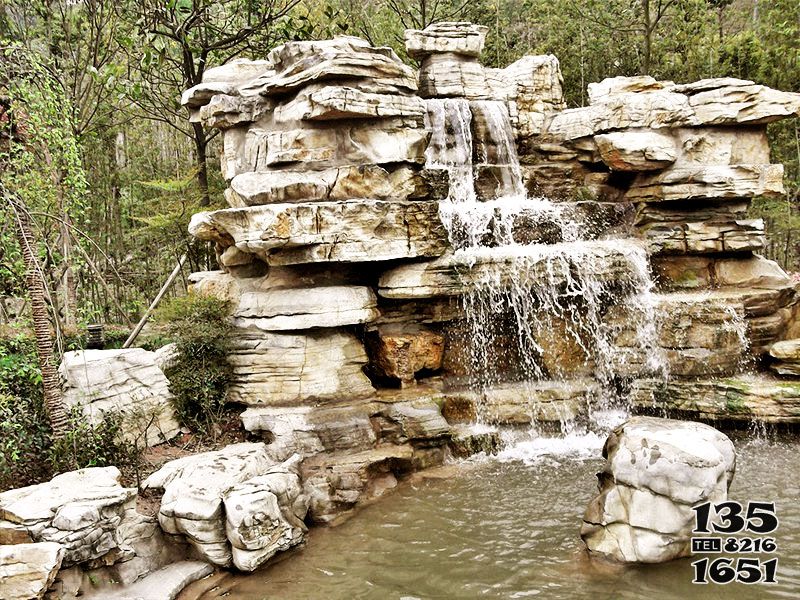 假山雕塑-公园湖水千层石造型假山景观雕塑高清图片