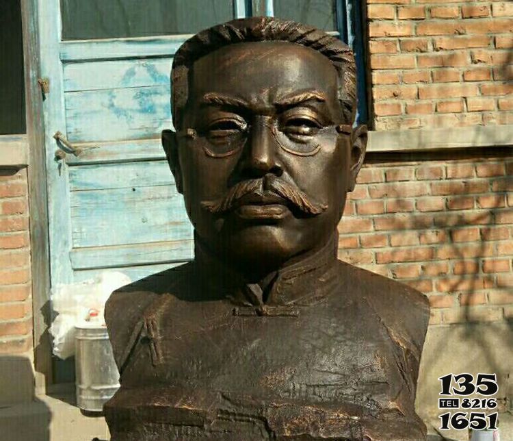 李大钊雕塑-户外铜雕伟大的马克思主义者李大钊雕塑高清图片