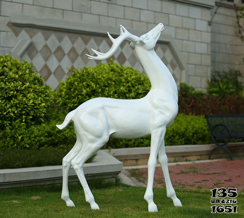鹿雕塑-户外玻璃钢大型景观装饰品摆件鹿雕塑