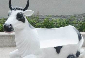 牛雕塑-游乐场一只大号玻璃钢牛犄牛雕塑