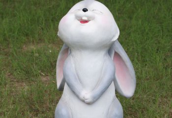 兔子雕塑-室内摆放一只微笑的玻璃钢兔子雕塑
