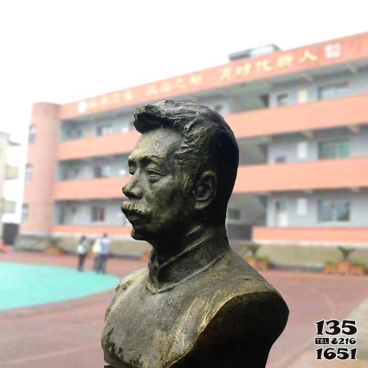 鲁迅雕塑-校园名人作家不锈钢仿古做旧鲁迅雕塑高清图片
