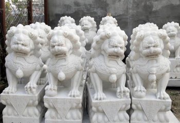 北京石狮子景区大型汉白玉看门神兽，象征着家园安全