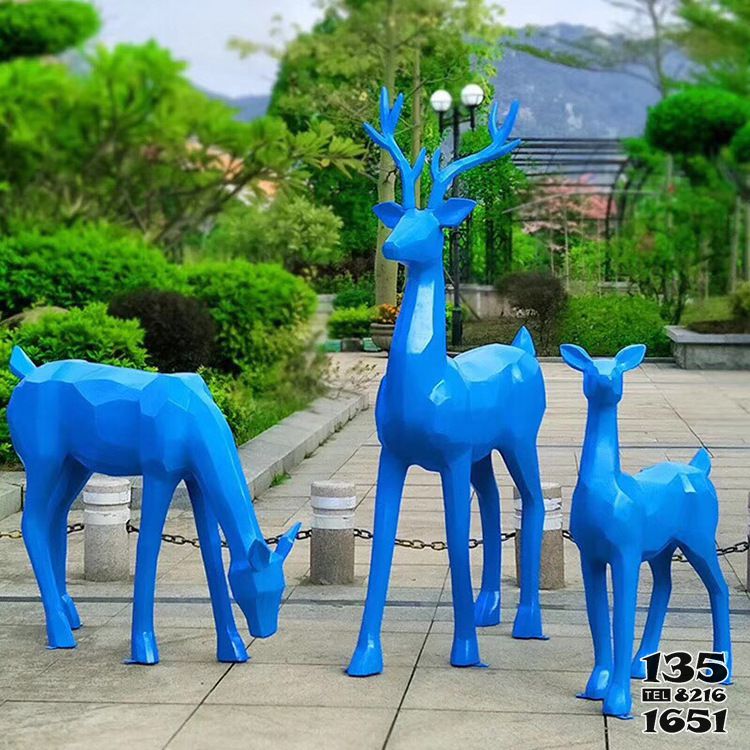 鹿雕塑-公园街道玻璃钢蓝色鹿雕塑高清图片