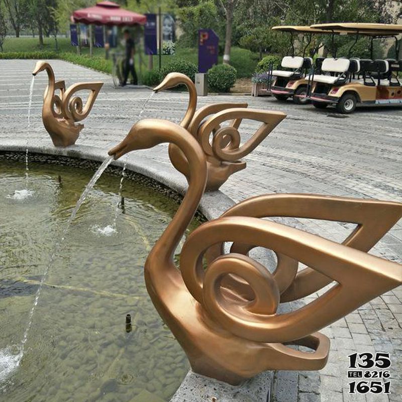 天鹅雕塑-公园广场别墅不锈钢喷金镀金喷水吐水天鹅雕塑高清图片