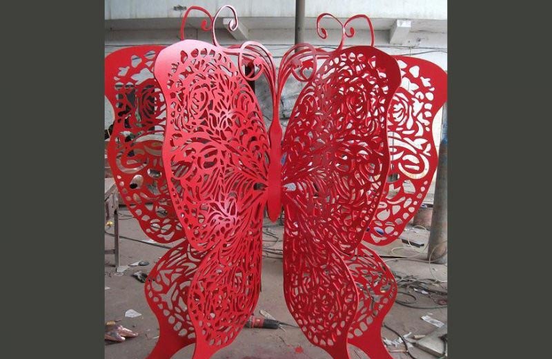不锈钢镂空蝴蝶雕塑-不锈钢镂空蝴蝶公园抽象动物雕塑高清图片