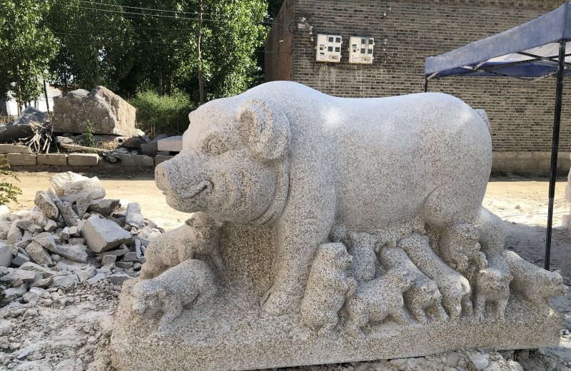 公园大理石母子猪石雕-石雕母子猪公园大理石动物雕塑高清图片