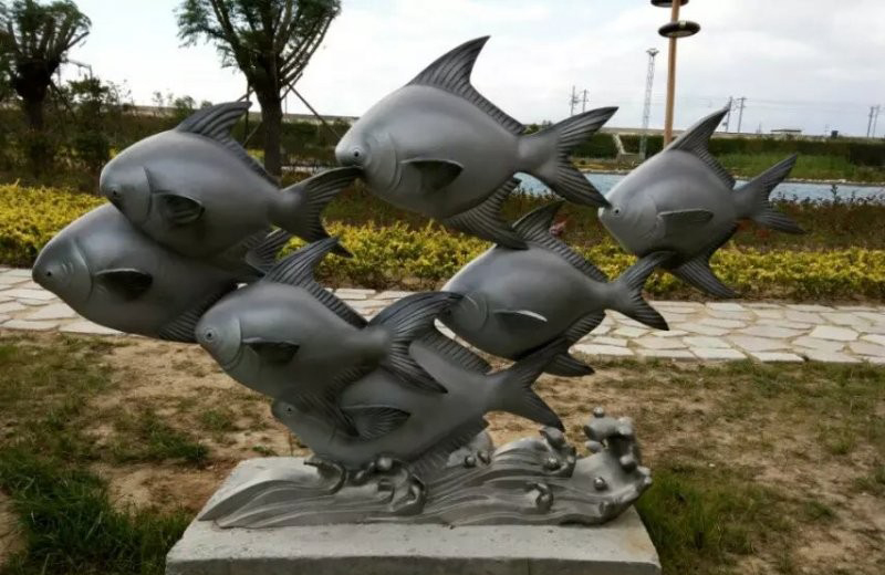 公园不锈钢鱼群-公园不锈钢动物鱼群雕塑高清图片