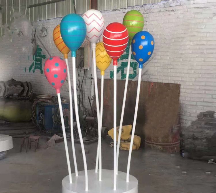 玻璃钢仿真彩绘气球-玻璃钢商场公园仿真气球雕塑高清图片